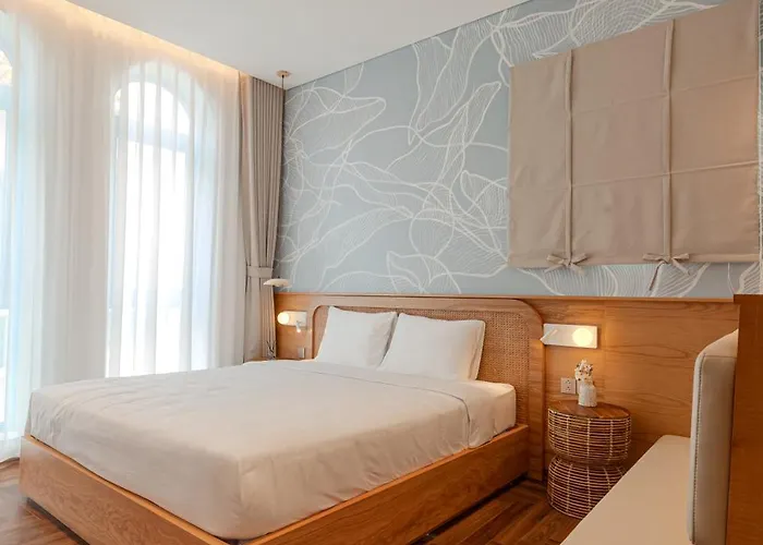 S - Center, Near - 6br Private With Pool, Jacuzzi, Sauna, Karaoke Hạ Long
