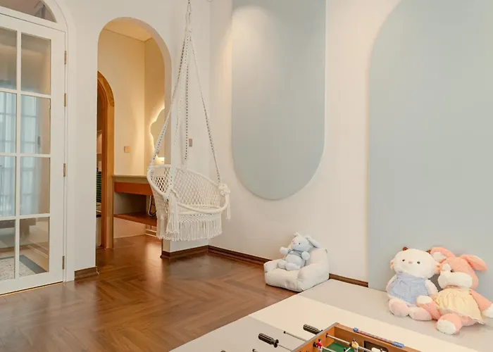 S - Center, Near - 6br Private With Pool, Jacuzzi, Sauna, Karaoke Hạ Long