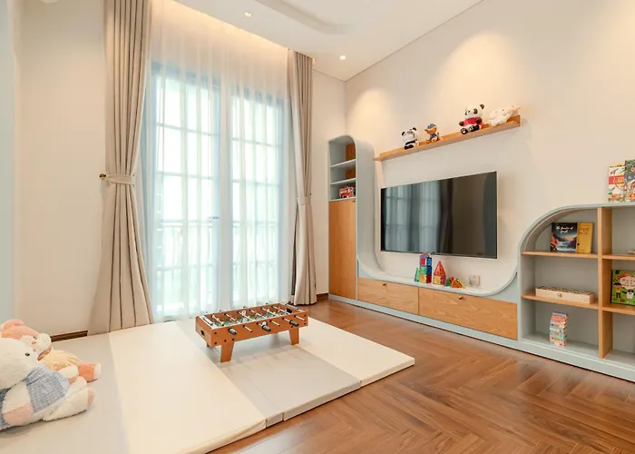S - Center, Near - 6br Private With Pool, Jacuzzi, Sauna, Karaoke Hạ Long