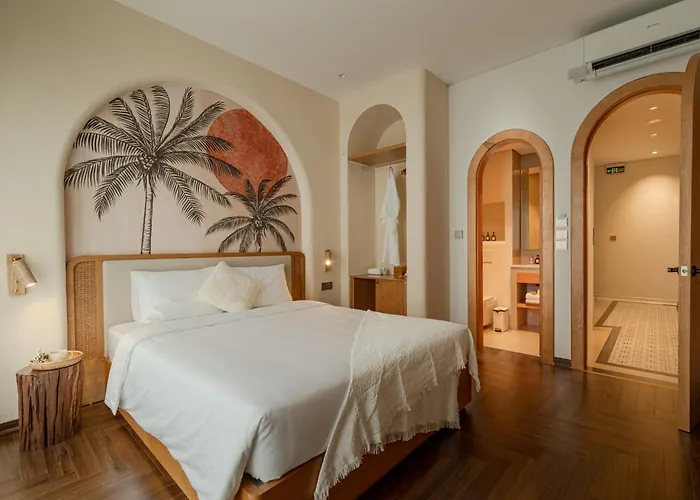 Villa S - Center, Near - 6br Private With Pool, Jacuzzi, Sauna, Karaoke