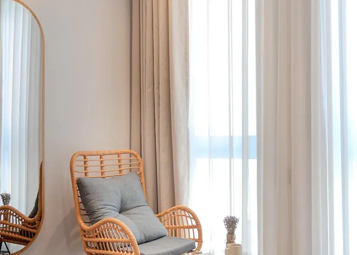 S - Center, Near - 6br Private With Pool, Jacuzzi, Sauna, Karaoke Hạ Long