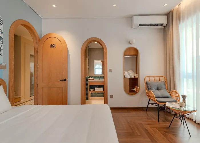 S - Center, Near - 6br Private With Pool, Jacuzzi, Sauna, Karaoke Villa