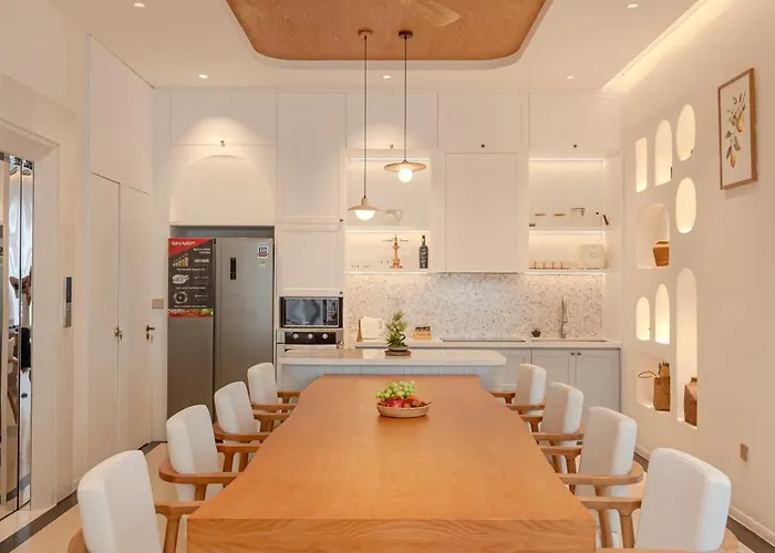 S - Center, Near - 6br Private With Pool, Jacuzzi, Sauna, Karaoke *