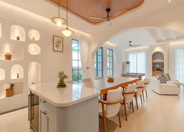 S - Center, Near - 6br Private With Pool, Jacuzzi, Sauna, Karaoke Hạ Long