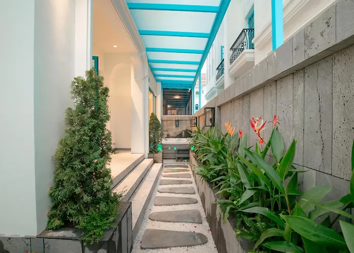 S - Center, Near - 6br Private With Pool, Jacuzzi, Sauna, Karaoke Hạ Long
