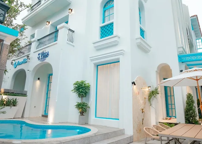 Villa S - Center, Near - 6br Private With Pool, Jacuzzi, Sauna, Karaoke *