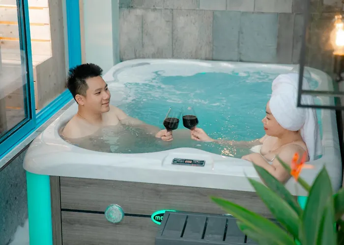 S - Center, Near - 6br Private With Pool, Jacuzzi, Sauna, Karaoke Villa