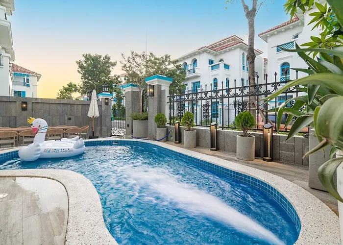 S - Center, Near - 6br Private With Pool, Jacuzzi, Sauna, Karaoke Villa *